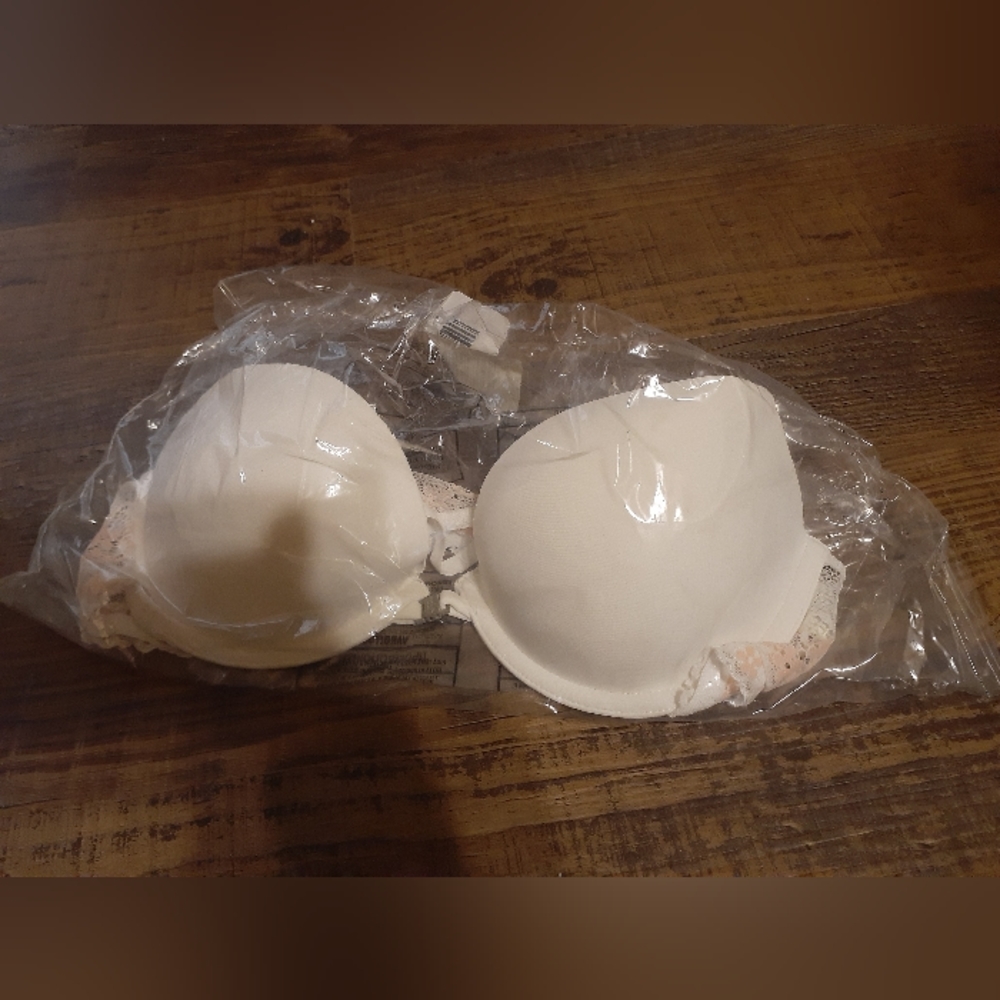 Hollister Bra 36B